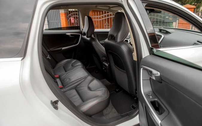 Volvo XC 60 cena 47900 przebieg: 246498, rok produkcji 2009 z Susz małe 631
